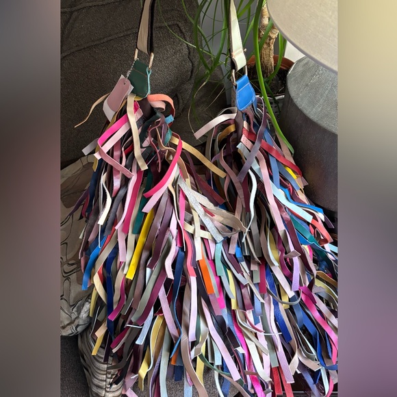 Beautiful leather multicolor fringe zip top shoulder/crosby - Picture 12 of 16